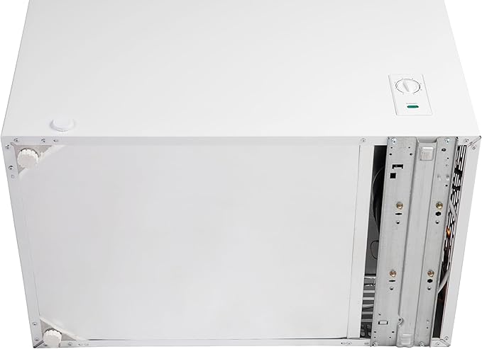 BLACK+DECKER 7.0 Cu. Ft. Chest Freezer, Holds up to 245 Lbs. of Frozen Food with Organizer Basket