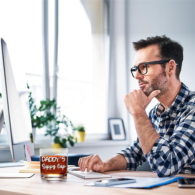 Christmas Gifts,Daddy's Sippy Cup Whiskey Glass 11 OZ, First Fathers Day Gift Ideas for New Dad, Husband, Boyfriend from Daughter Wife Son Kids, Girl Dad Gifts for Fathers Day,Birthday,Christmas