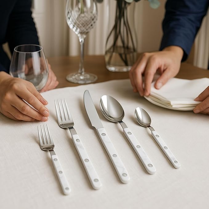 Khen 20-Piece Cutlery Set – Includes Dinner Knives, Forks, Spoons, Salad Forks & Teaspoons – Dishwasher Safe Cutlery Set for Home, Kitchen, Parties & Special Occasions – Carrera Pattern Handles