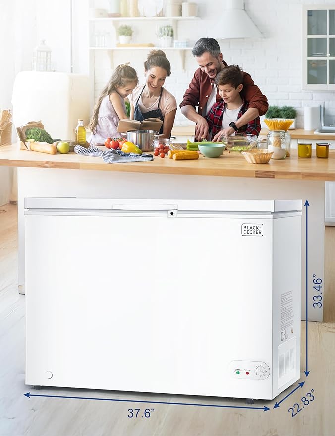 BLACK+DECKER 8.9 Cu. Ft. Chest Freezer, Deep Freezer with Top Opening, Freezer Chest with 2 Removable Storage Baskets, Mechanical Temperature Control, Manual Defrost, R600a Refrigerant, BCF890E,White