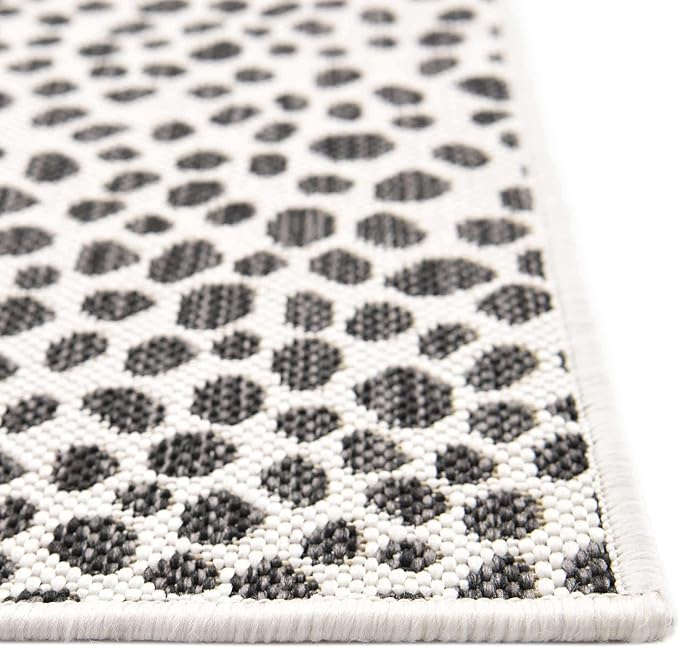 Unique Loom Jill Zarin Outdoor Collection Area Rug - Cape Town (7' 10'' Octagon, Black/ Ivory)