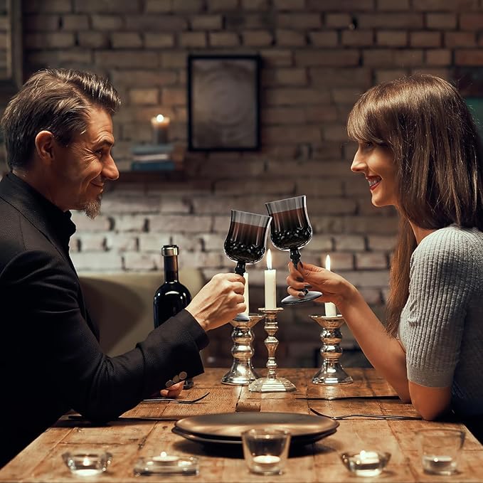 Pinkunn 24 Pcs 7 oz Plastic Vintage Wine Glasses Reusable Colored Goblets Patterned Drinking Water Glasses Cup Dishwasher Safe for Christmas Wedding Reception Party Supplies (Black)