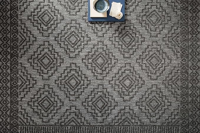 Loloi Rainier Collection RAI-06 Grey/Charcoal 7'-10" x 10'-10" Area Rug