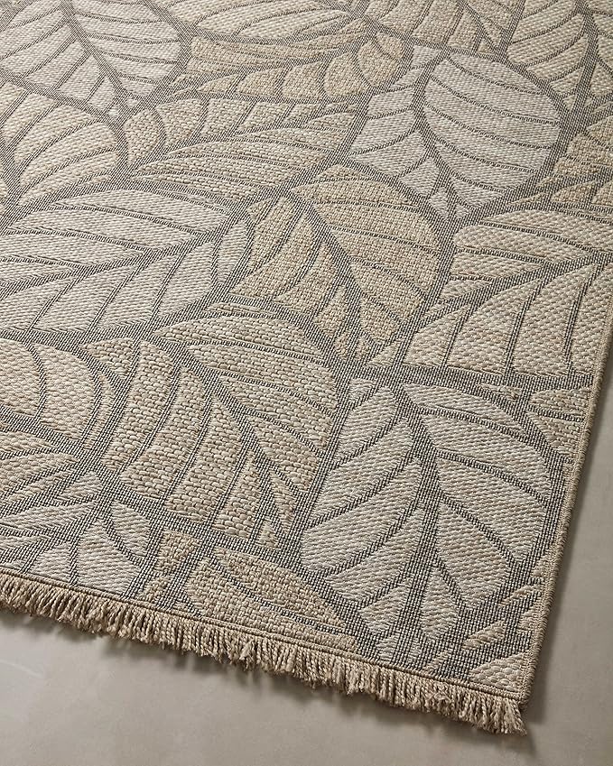 Loloi Dawn Collection Indoor/Outdoor DAW-05 Taupe 7'-8" x 7'-8" Round Area Rug