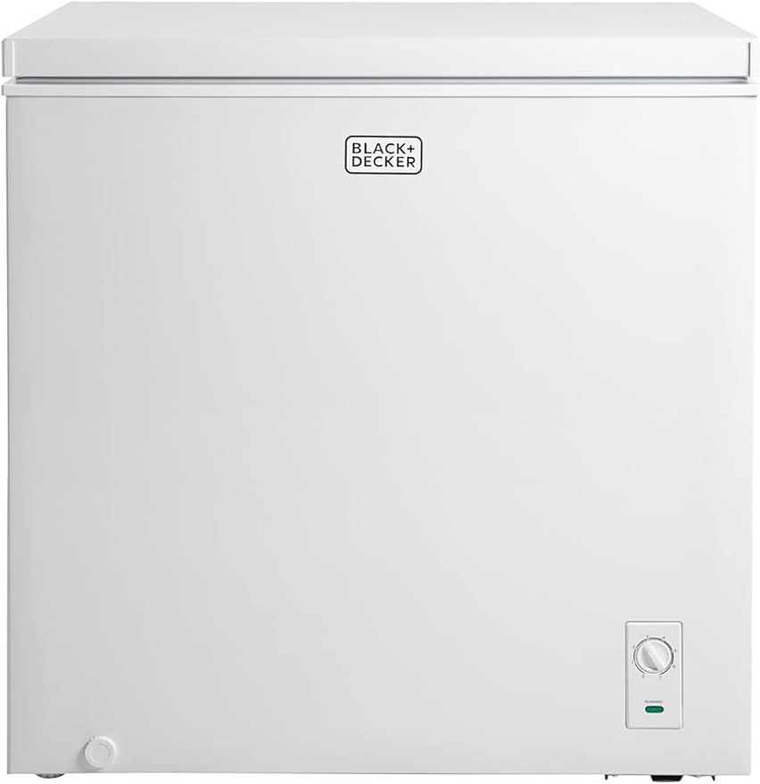 BLACK+DECKER 7.0 Cu. Ft. Chest Freezer, Holds up to 245 Lbs. of Frozen Food with Organizer Basket