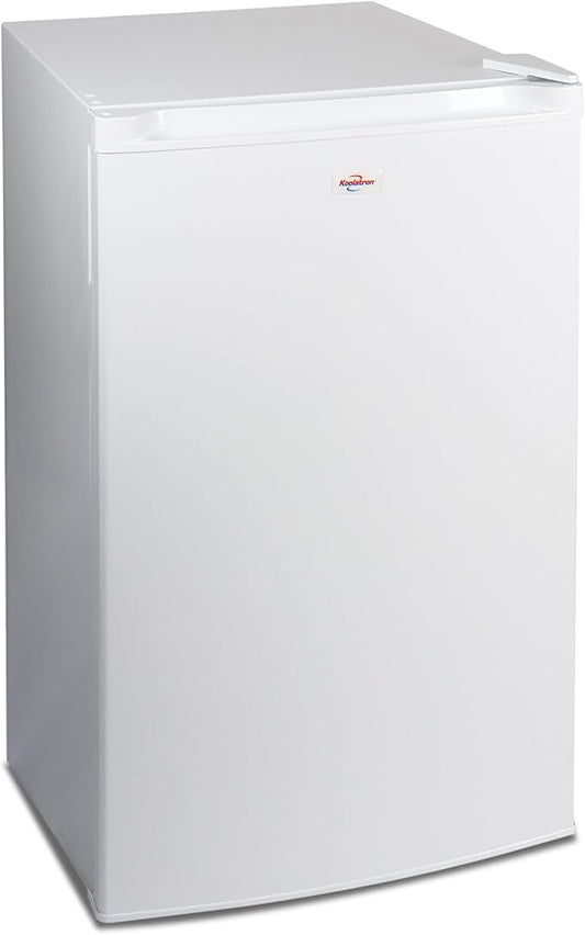 Koolatron 3.1 Cubic Feet Capacity White Upright freezer – 3 Wire Baskets, Garage Ready, Meat Storage, Manual Defrost, Space Saving, Congelador For Home, Apartment, Basement, Dorm, Room