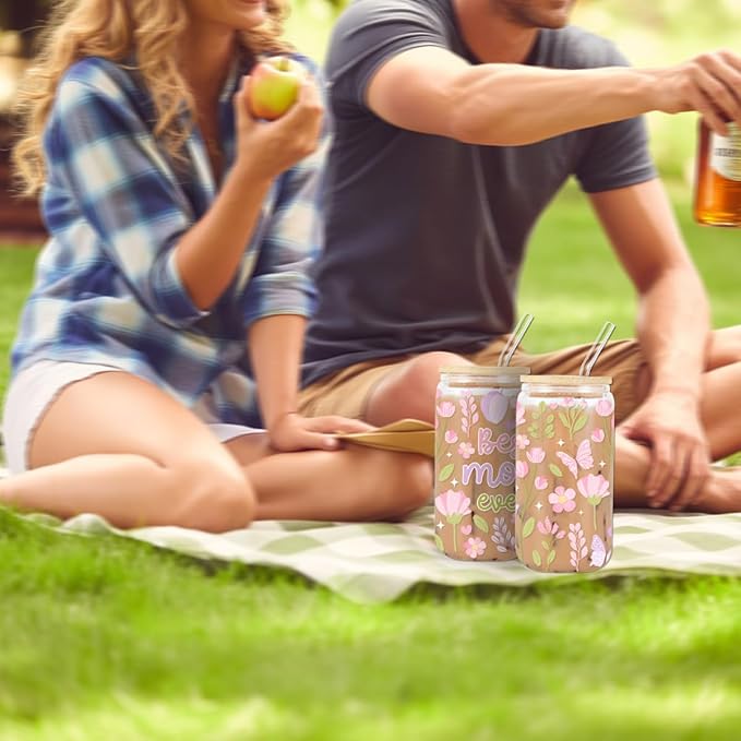 Best Mom Ever Iced Coffee Cup, Floral Butterfly Glass Tumbler, 16 oz Wildflower Aesthetic Coffee Glass Cup with Lid Straw, Mothers Day Christmas Birthday Gifts for Women Mom