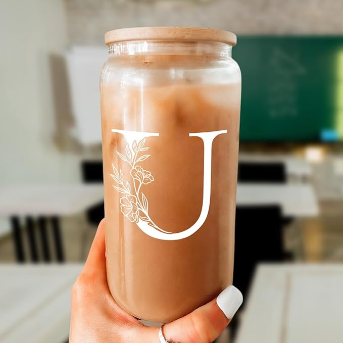 SANDJEST Monogrammed Gifts for Women - Monogram U Initial Glass Cup 16 Oz Can Coffee Cups with Lid and Straw - Monogram Initials Gifts for Womens on Birthday