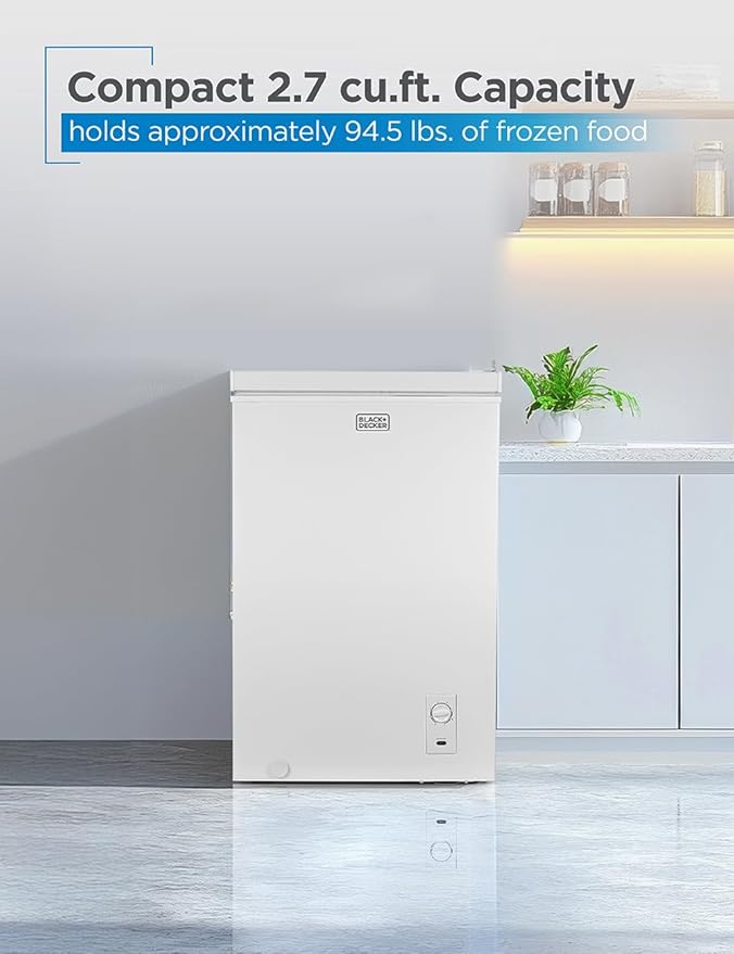 BLACK+DECKER 2.7 Cu. Ft. Compact Chest Freezer, Deep Freezer Holds Up To 94.5 Lbs. of Frozen Food, Removable Storage Basket, BCFK276, White