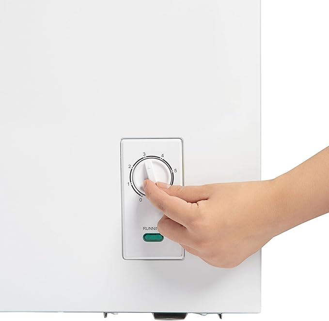 BLACK+DECKER 5.0 Cu. Ft. Chest Freezer, Holds up to 175 Lbs. of Frozen Food with Organizer Basket