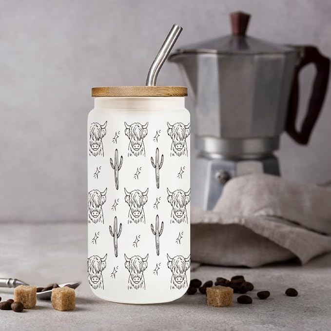 Cute Highland Cow Print 16oz Coffee Cup Gifts for Cow Lovers Women Sister, Glass Cups with Lids and Straws Gift for Perfect for Friend New Mom, Mother in Law, Step Bonus,Birthday