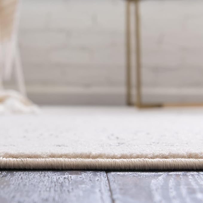 Unique Loom Isabella Collection Area Rug - Adjani (6' 1" x 9' Rectangle, White/ Blue)