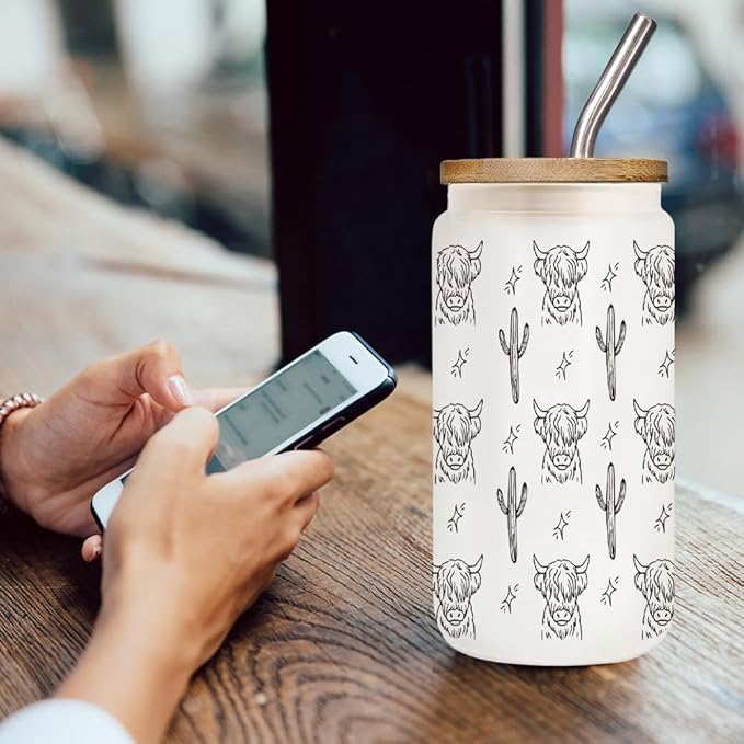 Cute Highland Cow Print 16oz Coffee Cup Gifts for Cow Lovers Women Sister, Glass Cups with Lids and Straws Gift for Perfect for Friend New Mom, Mother in Law, Step Bonus,Birthday