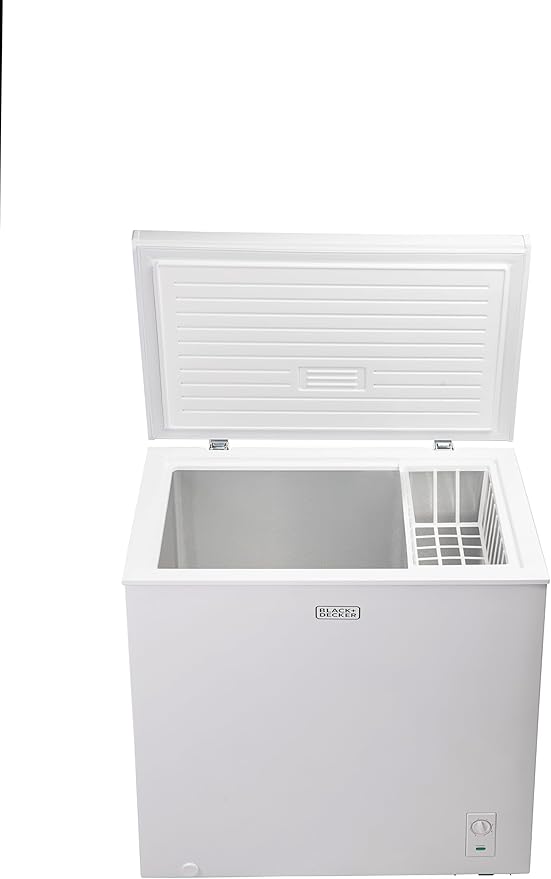 BLACK+DECKER 7.0 Cu. Ft. Chest Freezer, Holds up to 245 Lbs. of Frozen Food with Organizer Basket