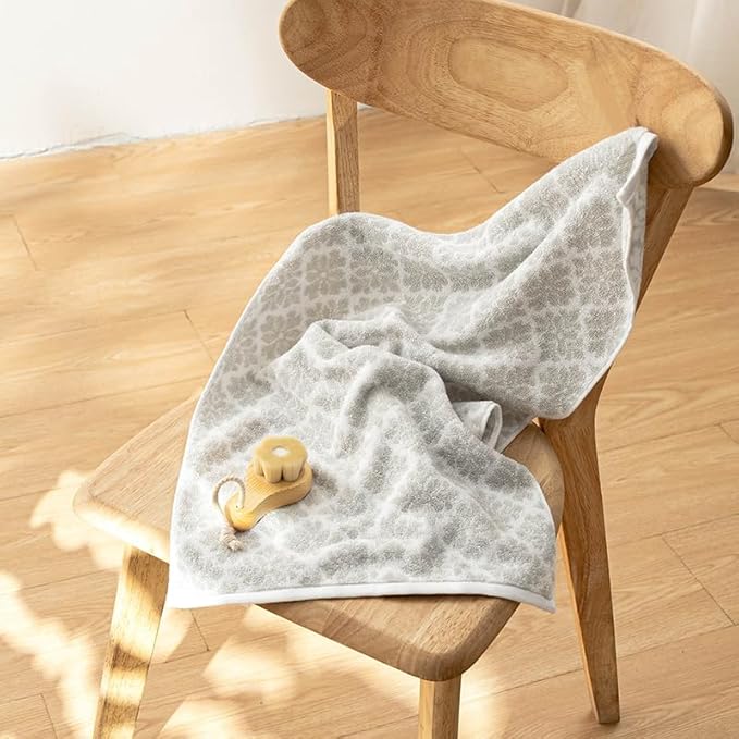 Vie Triomphe Facial Towels Washcloth (2 Pieces Love Letter Face Towel) Hand Towels Bathroom Decor 13x29 Inch Cotton Soft Absorbent Spring Summer Decorative Hand Towels for Bathroom Kitchen