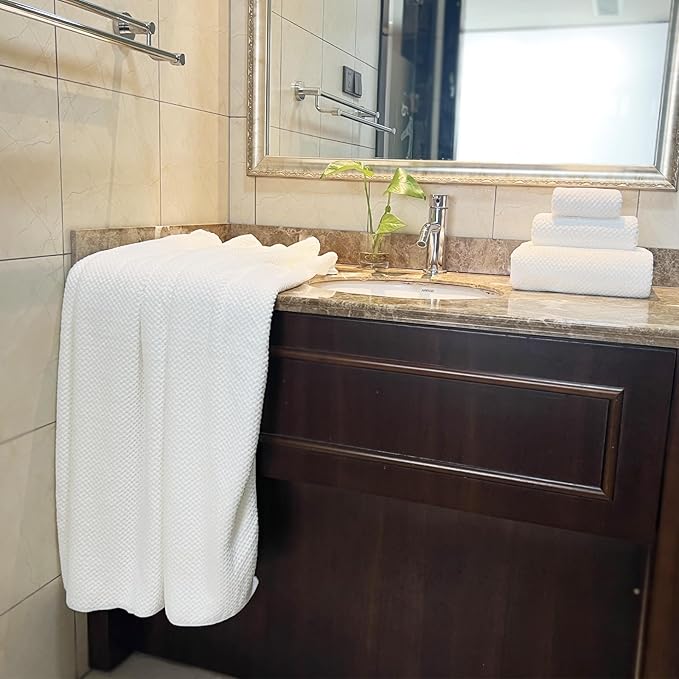 YTYC Towels,29x59 Inches Extra Large Bath Towels for Bathroom Super Soft Quick Dry Light Weight Waffle Microfiber Shower Towels 80% Polyester 20% Nylon (White,4 Piece)