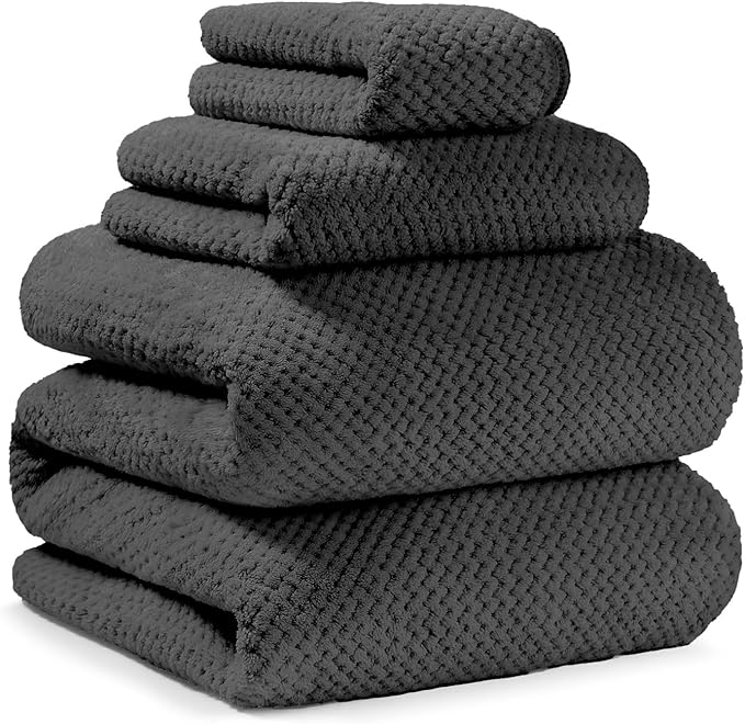 Soft Coral Fleece Bath Towel for Sensitive Skin - Extra Size for Full Coverage, Quick-Dry and Durable