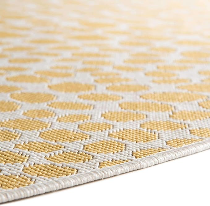 Unique Loom Outdoor Collection Area Rug - Cape Town (4' 1" Round, Yellow Ivory/ Ivory)