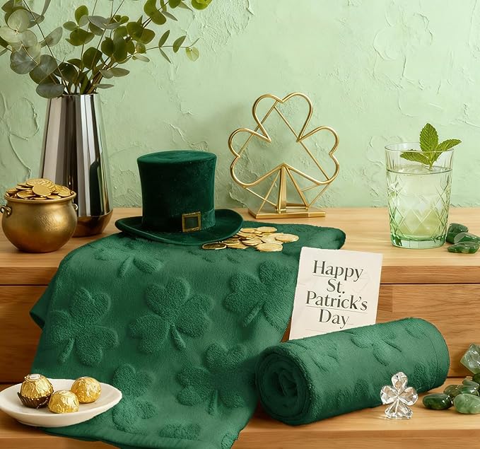 Artoid Mode 2 Pcs Dark Green 3D Shamrock Jacquard Patrick Hand Towels for Bathroom, 100% Cotton Soft Absorbent Bathroom Decor Towels, 13.7 x 29.5 Inch
