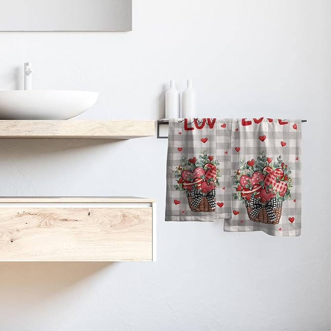 Imiss Buffalo Plaid Love Hand Towels Set of 2，Love Heart Leaves Basket Fingertip Guest Towel Holiday Farmhouse Decor Gift for Home Spa Bathroom Hotel