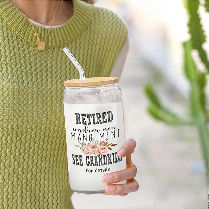 Grandma Retired Glass Cup with Lids and Straws 14oz, Best Retirement Gifts for Grandma, Mother's Day Gifts for Grandmother Glass Iced Coffee Tumbler Drinking Jars with Cleaning Brush