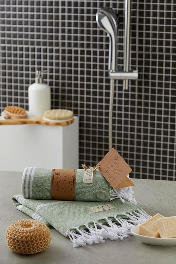 Hand Towels - Set of 2, 18" x 30" inches, Thin Light Compact Travel Towels, Cotton Turkish Hand Towels for Bathroom, Kitchen, Gym Towels (Apple Green)