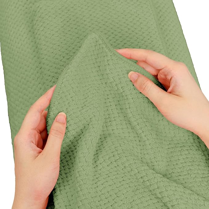 Soft Coral Fleece Bath Towel for Sensitive Skin - Extra Size for Full Coverage, Quick-Dry and Durable