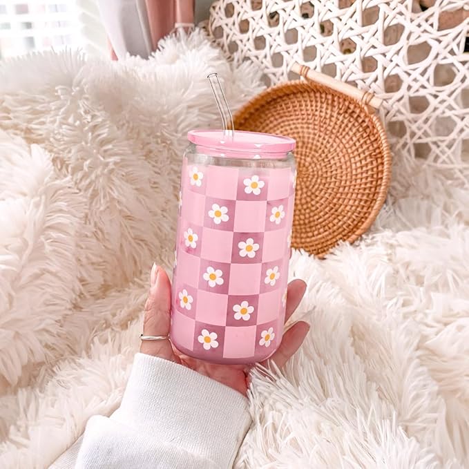 SANDJEST Checkerboard Daisies Glass Can, Floral Checker Cup with Lid & Straw, Iced Coffee Aesthetic Cups, Gift for Christmas Birthday Mother Day, Gifts for Women, 16oz