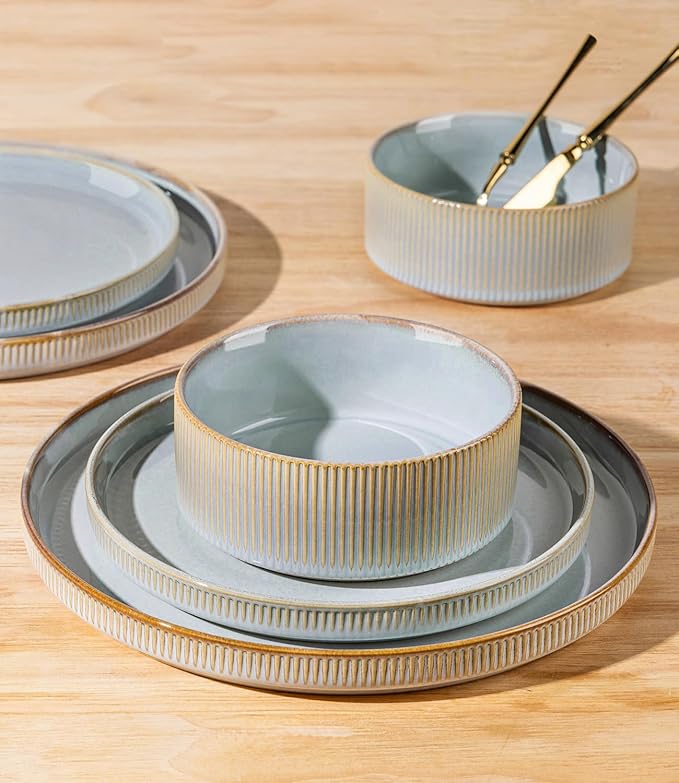 TheTerra Ceramic Dinnerware Sets for 4, 12 Pieces Porcelain Lightweight Speckled Plates and Bowls Sets, Scratch Resistant Dish Set, Oven & Microwave & Dishwasher Safe, Illusion Blue