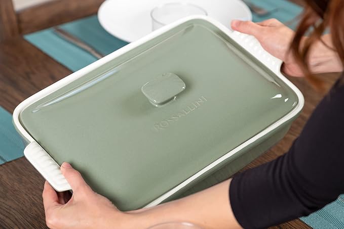 Stoneware Casserole Dish Bakeware Set with Lid, Covered Rectangular Dinnerware, Extra Large 4.23 Quart, 13 by 9 Inch, Verde Salvia [Sage Green]