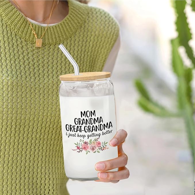 Great Grandma GiftsBaby Announcement Glass Cup with Lids and Straws 14oz, Pregnancy Announcement for Great Grandma, Glass Coffee Tumbler Drinking Jars with Cleaning Brush