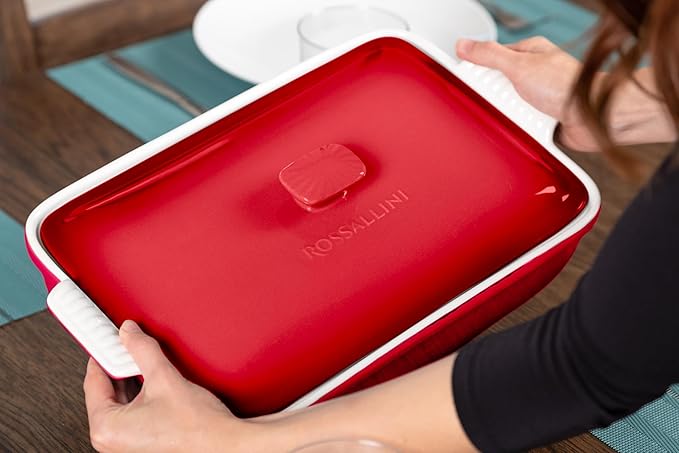 Stoneware Casserole Dish Bakeware Set with Lid, Covered Rectangular Dinnerware, Large 3.2 Quart, 11 by 9 Inch [Deep Red]