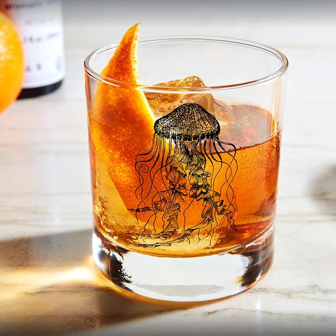 Ocean Jellyfish Beach Whiskey Glasses 10 oz, Gifts for Ocean Coastal Beach Lovers, Sea Life Jellyfish Old Fashioned Rocks Glasses Cup for Women Men Drinking Scotch Bourbon Liquor