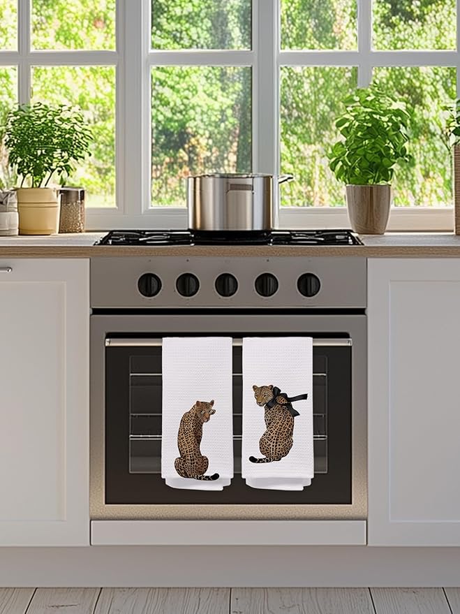 Leopard Bathroom Hand Towels Set of 2 - Trendy Cheetah Print Bathroom Kitchen Decor, Cheetah Room Decor, Leopard Print Decorative Kitchen Hand Towel Gifts, Housewarming Gift Idea New Home412