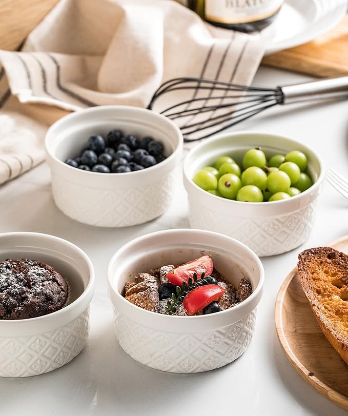 9 oz Ramekins with Lids, Creme Brulee Ramekins Oven Safe, Small Ceramic Serving Bowls, White Custard Cups for Baking, Dipping Sauce Cups, Pinch Bowls Ideal for Birthday Party, Set of 4