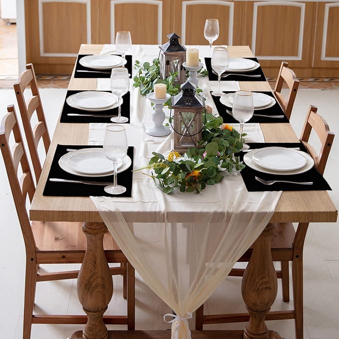 Cloth Placemats Set of 8, Linen Type Fabric Placemats Machine Washable Heat Resistant Placemats Wrinkle Free Thick Polyester Kitchen Place Mats for Dining Table (Black)