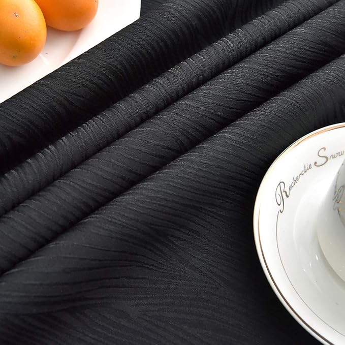 maxmill Jacquard Round Table Cloth Swirl Pattern Waterproof Antiwrinkle Heavy Weight Soft Tablecloths for Circular Table Cover and Kitchen Dinning Tabletop Decoration Round 70 Inch Black