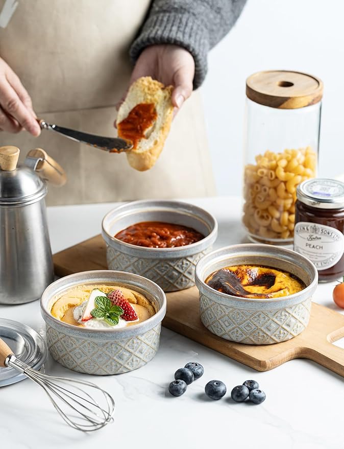 16 oz Ramekins with Lids Oven Safe, Ceramic Ramekins for Creme Brulee, Embossed Pudding Custard Ramekin for Baking Souffle, Porcelain Baking Bowls Set of 4, Gray