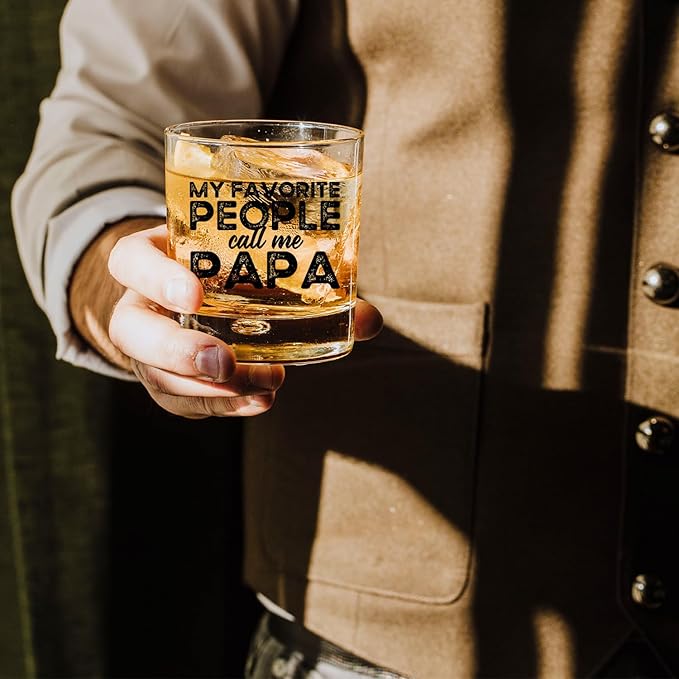 Papa Whiskey Glasses 10 oz, Dad Gifts for Birthday Christmas Father's Day, My Favorite People Call Me Papa Old Fashioned Rocks Glasses Cup for Men Drinking Scotch Bourbon Liquor