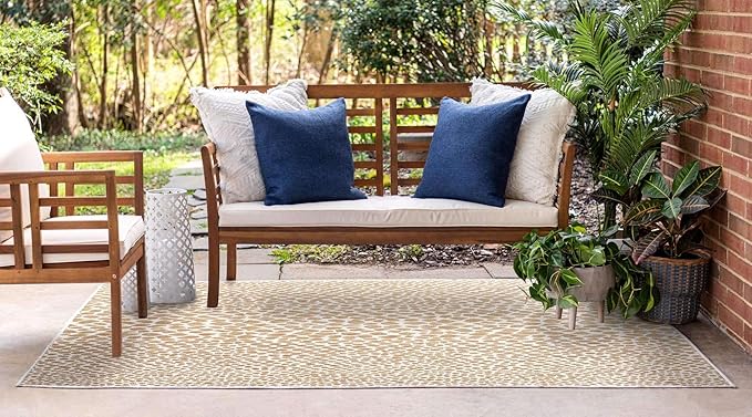 Unique Loom Outdoor Collection Area Rug - Cape Town (4' 1' x 6' 1' Rectangle, Dark Beige/ Ivory)