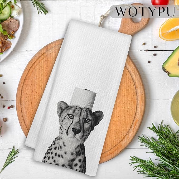 Leopard Gift Hand Towels for Bathroom, Cheetah Bathroom Decor, Trendy Cheetah Print Decorative Hand Towels for Guest Washroom Power Room Vanity Half Bath, 16x24 Inch