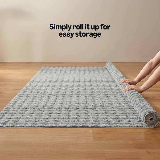 Amazon Basics Indoor Area Rug, 3D Bubble Washable Home Decor Carpet for Living Room, Bedroom, 4' W × 6' L, Grey