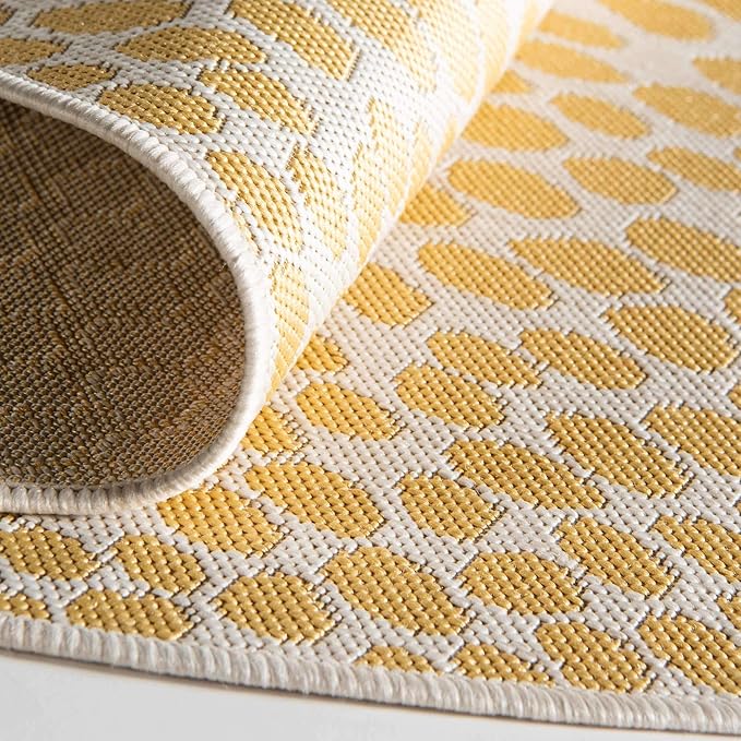 Unique Loom Jill Zarin Outdoor Collection Area Rug - Cape Town (5' 3'' x 8' Oval, Yellow Ivory/ Ivory)