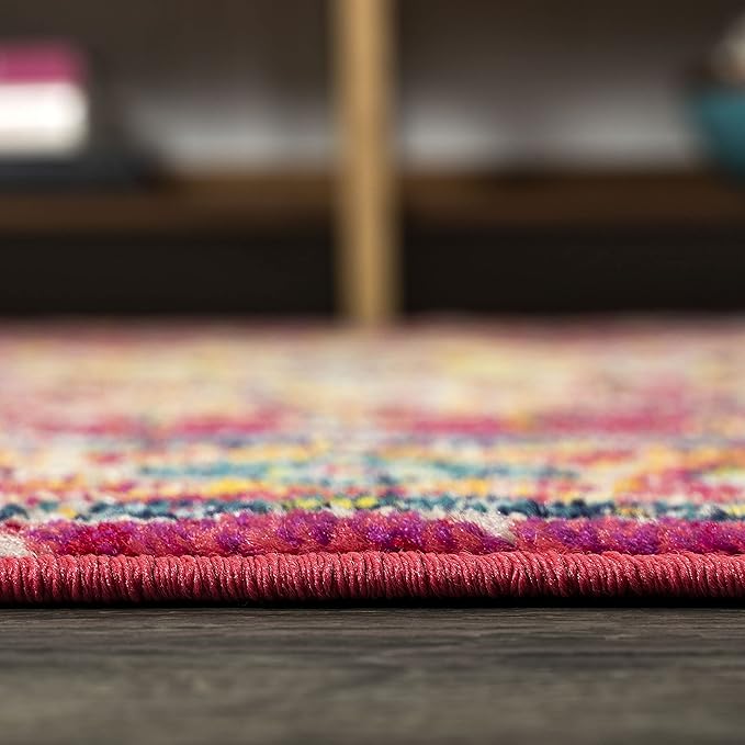 JONATHAN Y Brooklyn Geometric Medallion Red/Pink Indoor Area Rug, 5x8, Vintage, Bohemian, Easy-Cleaning for Living Room, Bedroom, Kitchen, Pet Friendly, Non-Shedding (MDP207C-5)