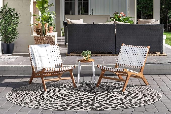 Unique Loom Outdoor Collection Area Rug - Cape Town (6' 7' Round, Black/ Ivory)