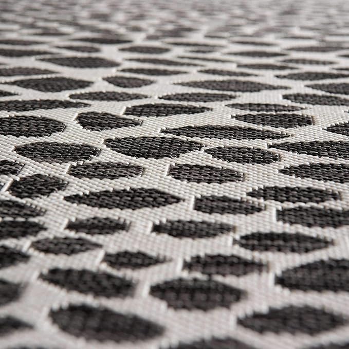 Unique Loom Outdoor Collection Area Rug - Cape Town (6' 7' Round, Black/ Ivory)