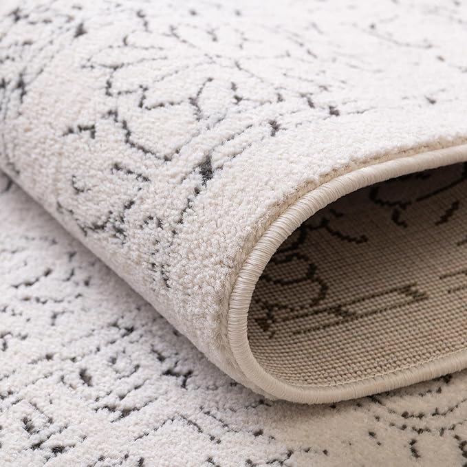 Unique Loom Isabella Collection Area Rug - Adjani (5' 1" x 8' Rectangle, White/ Blue)