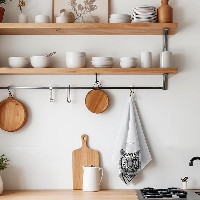 Tiger Bathroom Hand Towels, Tigers Hand Towels for Bathroom, Funny Tiger Bathroom Decor, Tiger Gifts for Women Tiger Lovers, 16x24 Inch