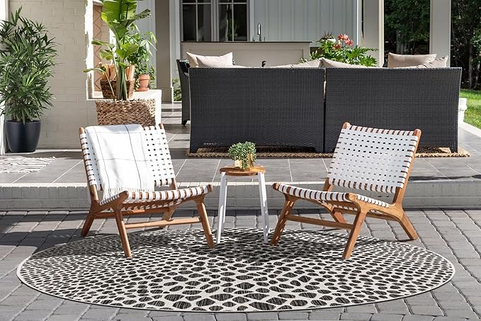 Unique Loom Outdoor Collection Area Rug - Cape Town (10' 8" Round, Black/ Ivory)