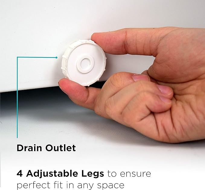 BLACK+DECKER 3.5 Cu. Ft. Chest Freezer, Holds up to 122 Lbs. of Frozen Food with Organizer Basket, BCFK356